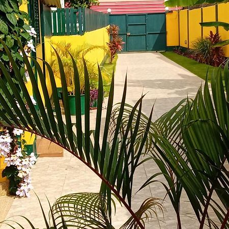 Residencialdes Bed and Breakfast Sao Tome Exteriör bild