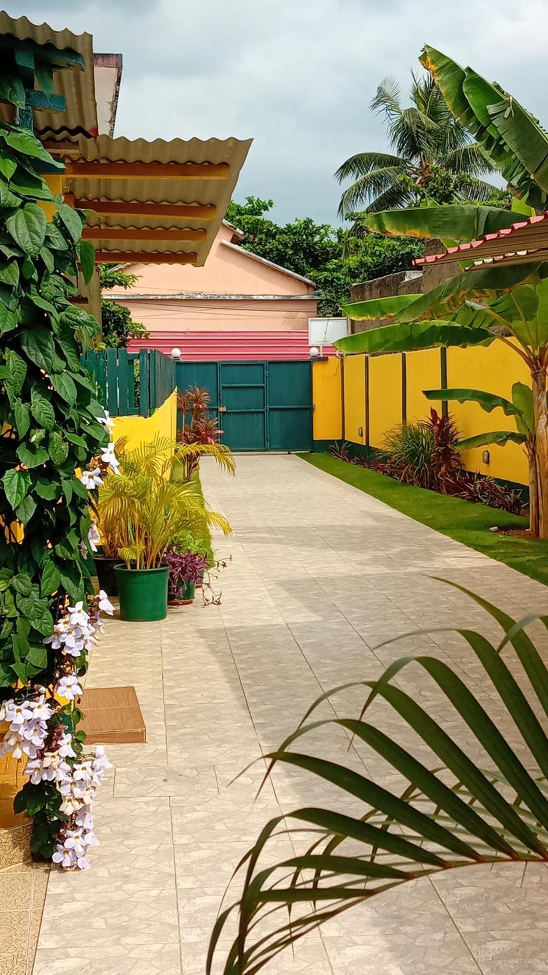 Residencialdes Bed and Breakfast Sao Tome Exteriör bild